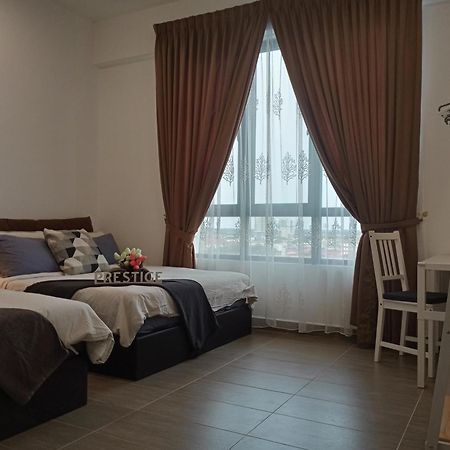 Prestige Troika Luxury Stay Kota Bharu Habitación foto